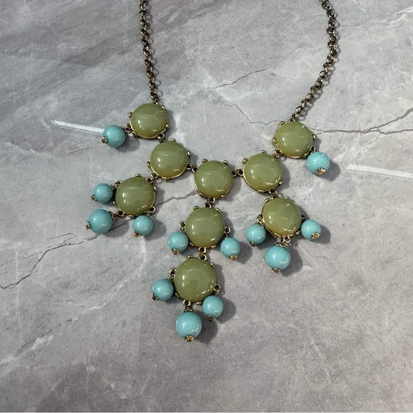 Francesca’s Bubble Statement Necklace - Picture 2 of 10